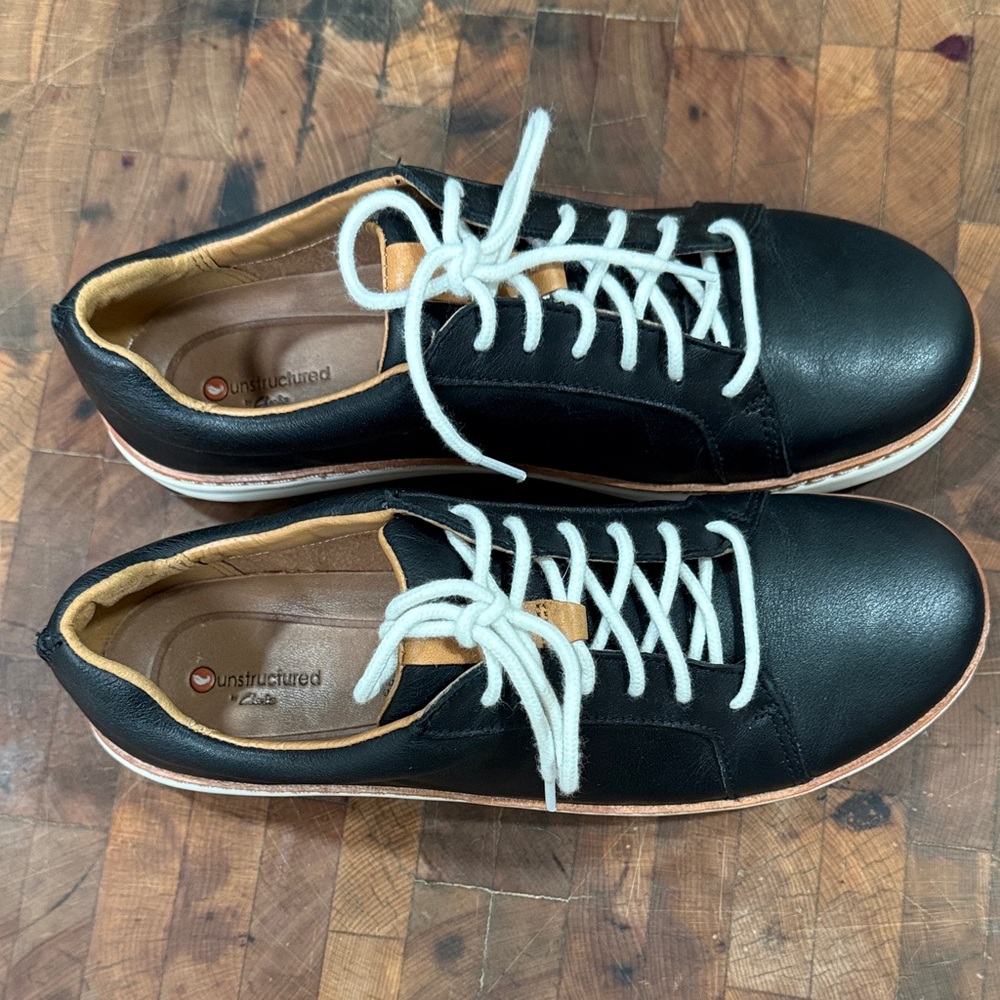 Clarks Black Leather Lace-Up Flats with White Laces